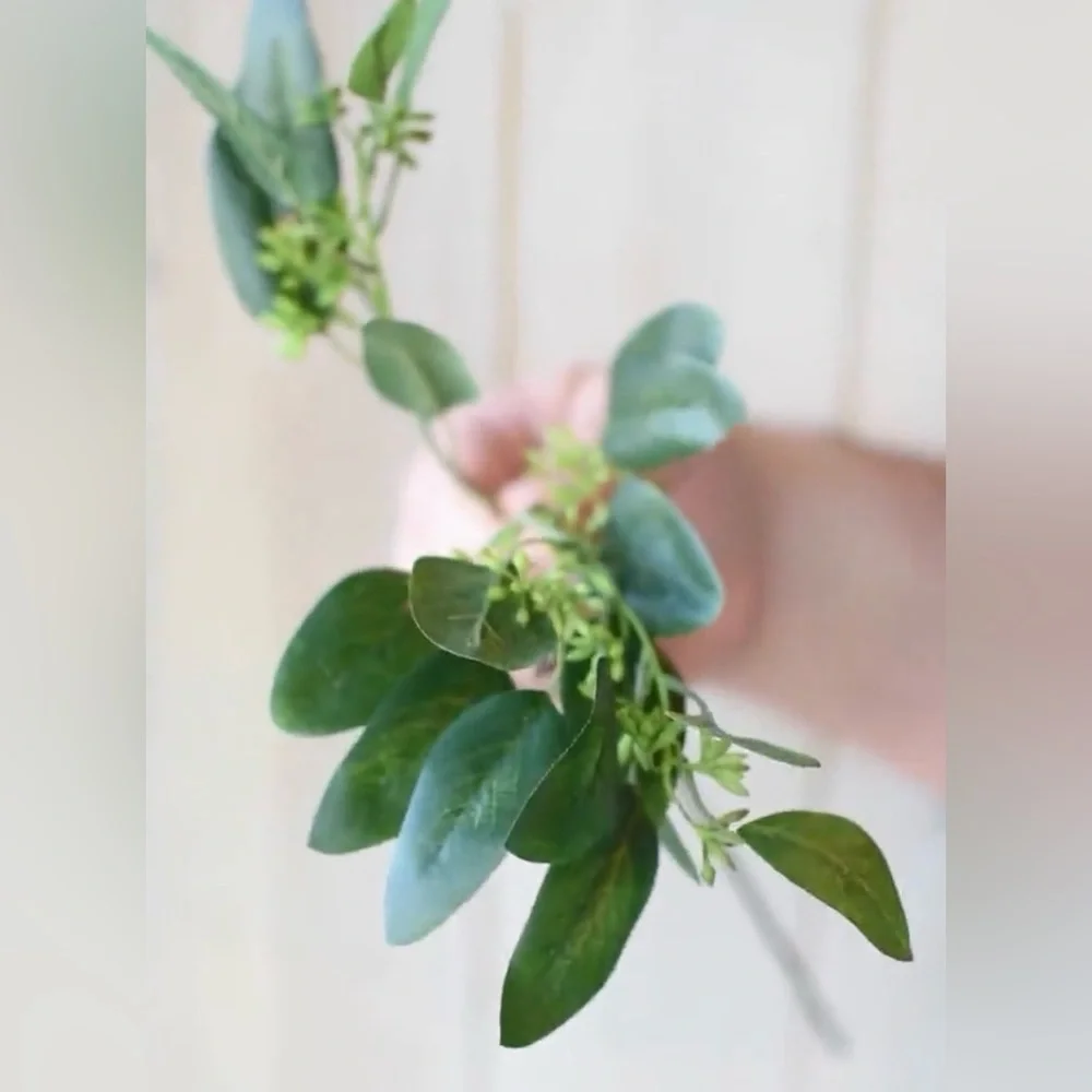 NWT 18 inch faux seeded eucalyptus greenery stem